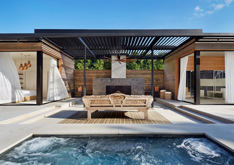 pool house avec jacuzzi